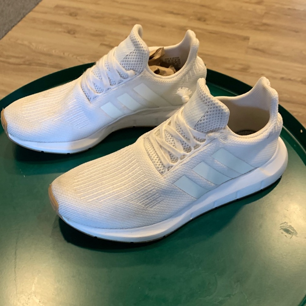 White/Gum bottom Adidas Boost Sz 8
